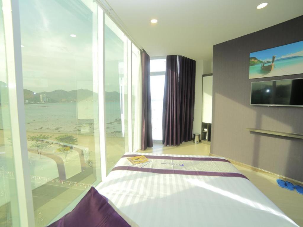 La Mer Hotel Nha Trang Exterior photo